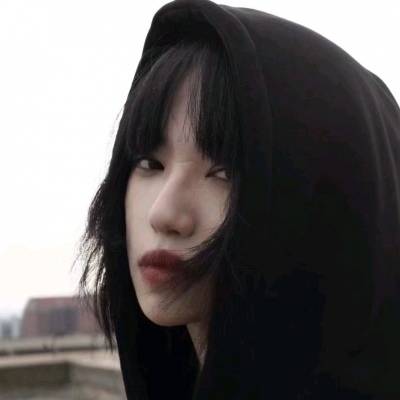  短发女生头像侧脸图片韩系短发冷酷头像大全