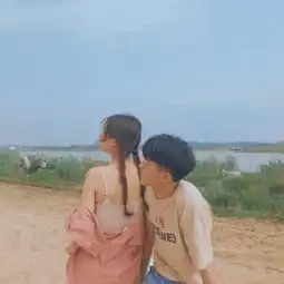  网易云热评我想放弃的时候,求求你别再对我笑了