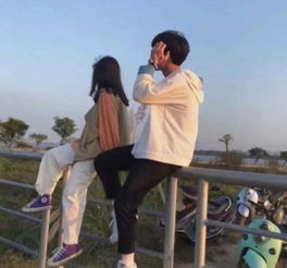  女生若对你有3个表现,99是用情至深,全中的原地拍婚纱照