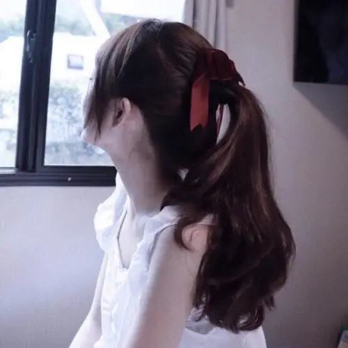  免费高清女生头像可爱真人qq微信女头,我以夏天的名义穿上短裙也替月亮夺走你的心事