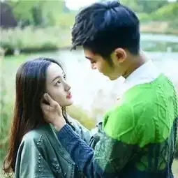 2018情侣头像一对图片女