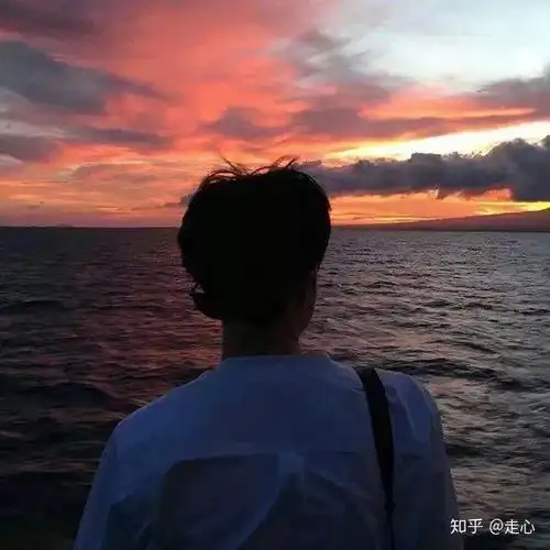 qq头像背影传说仙人星空帅符合江湖传说这个qq名的头像