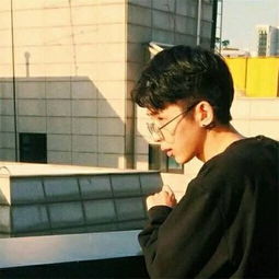  高清帅气个性男生微博头像最新你总是给我猝不及防的心跳