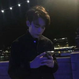  伤感颓废男生个性qq头像2018精选对不起我爱上了你改不掉了