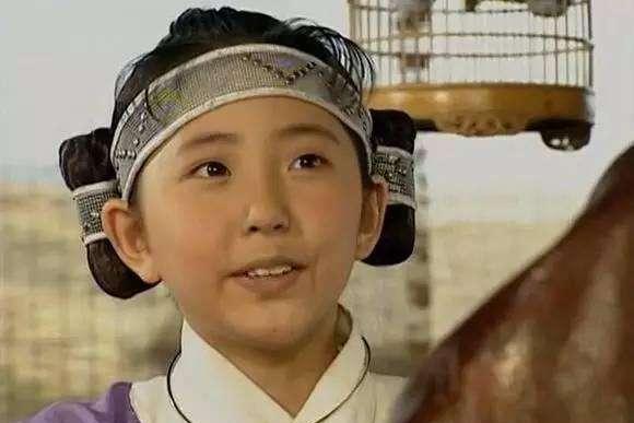  她是吴京最疼爱的妹妹,因女扮男装出名,如今28岁美成这样还单身
