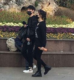  邱泽冯绍峰在娱乐圈频换女友,邱泽被骂只因在这点上输给冯绍峰