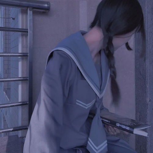  蓝色系高级神秘女生头像