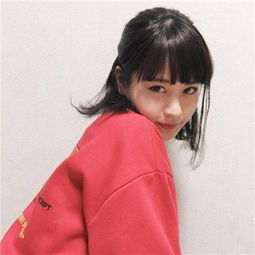  2018红色系喜气女生头像高清适合元旦新年用的红色头像