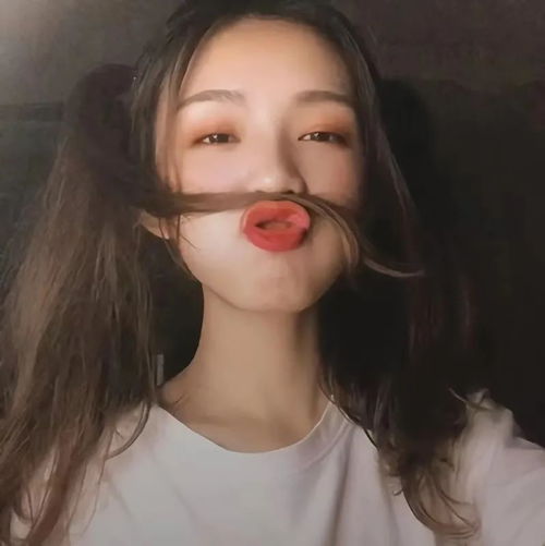  甜酷头像男孩子你今天吃菠萝了么