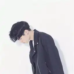  情侣头像一男一女背影精选2018难过的时候学会了独自忍受