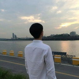  帅气男生白衬衫头像男生小清新qq头像