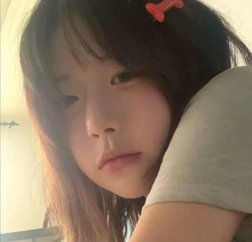  深夜emo女生头像