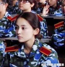  当红女星军训照杨紫萌萌哒,赵丽颖可爱,杨幂威严,陈乔恩装嫩