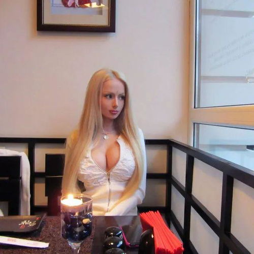  真人版芭比娃娃可爱的乌克兰美女
