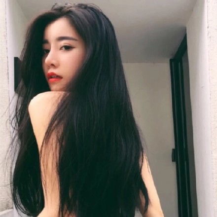  qq头像女生背影长发背影或者侧面唯美图片