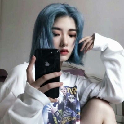  精选女头对镜自拍那些让你崩溃女生头像我要个性网