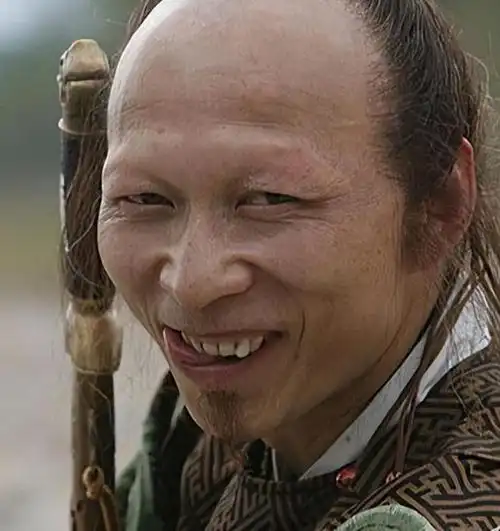  小眼睛矮个子长得难看还能娶美娇妻,演艺圈这3位丑男凭啥