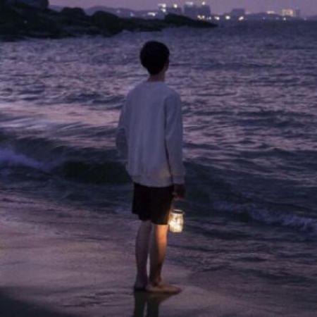  微信男生的头像英俊潇洒小清新的男生