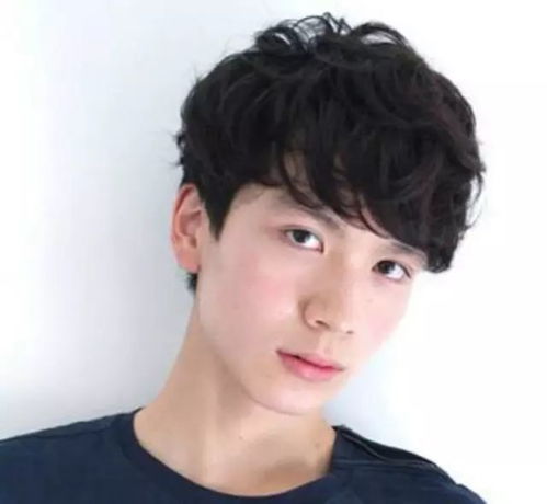  小鲜肉or老腊肉不挑颜值的三款男生发型,夏日里的小清新