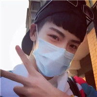  男生头像戴口罩帅气图片
