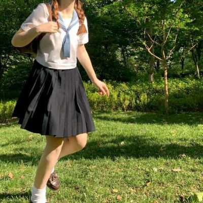 jk制服女生头像谭松韵