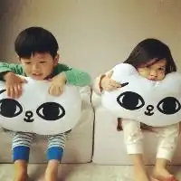  可爱的一对小人儿