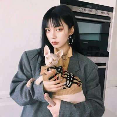  qq超拽高冷霸气女生头像我自己的事情不用你插手