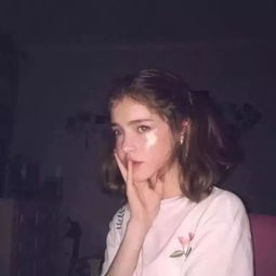  女生头像好看的欧美女生头像