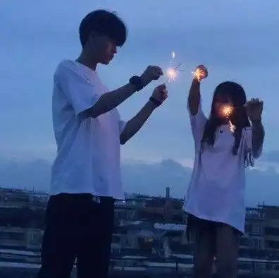  异地恋情侣没跨过距离而分手这些技巧很重要,污一点也无妨