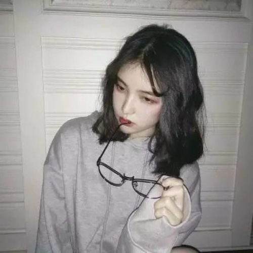  清晰冷漠伤感女生头像,天冷了换个风格头像