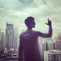  翩然男生背影头像一个人的自由