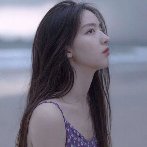 头像女生简单气质头像