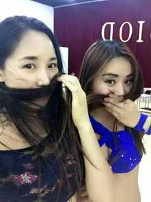  每个女生心里都有一个呆萌性感小狐狸