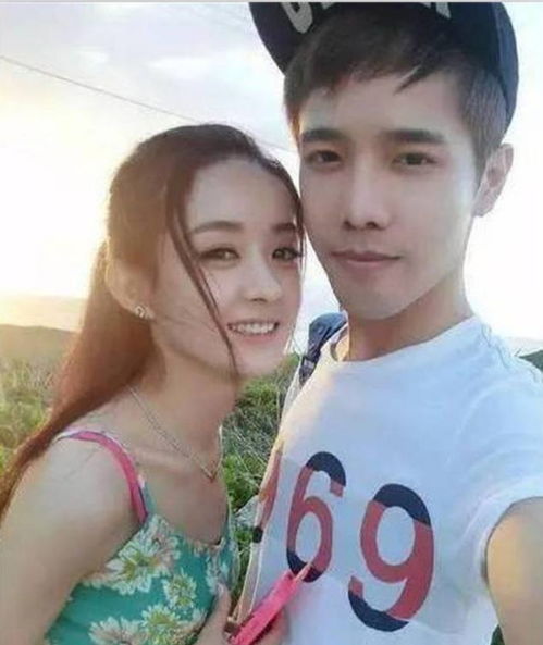  女明星的弟弟,热巴姐弟俩长得好像,看到张馨予弟弟出道吧