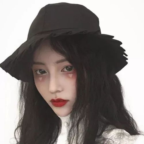  女生头像丨当痛苦无法承受,我们就只会一笑置之