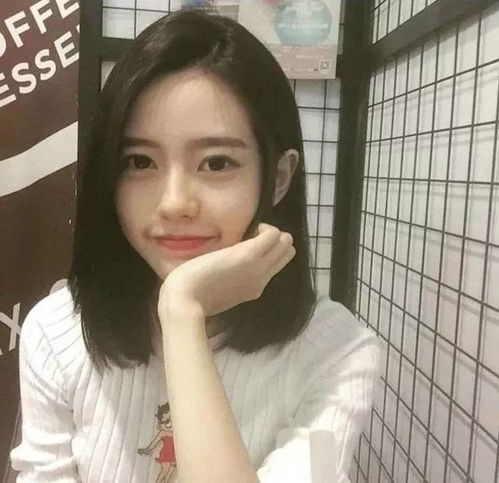 头像图片女生短发