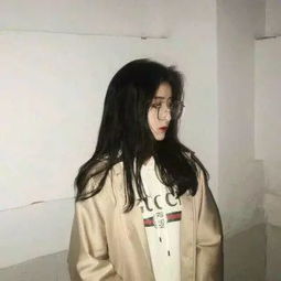  女生头像长发冷酷帅气女头