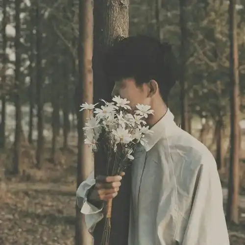  永远温暖向阳,永远赤诚善良