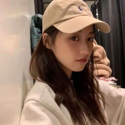  女生头像可爱戴帽子的女头像