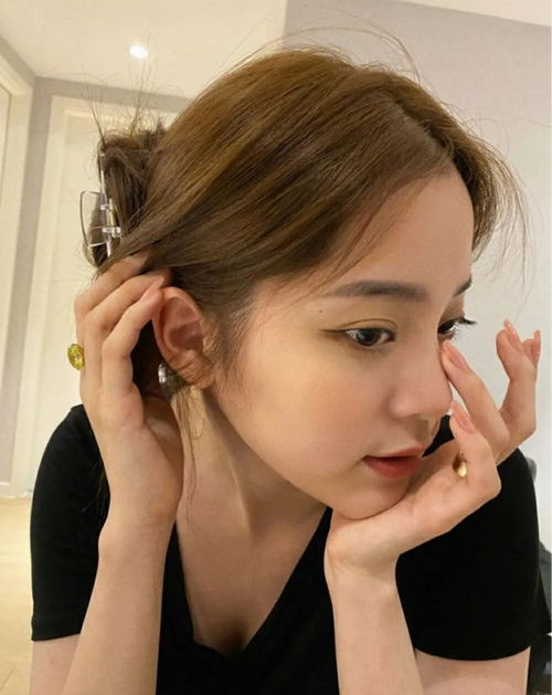  欧阳娜娜清纯少女脸