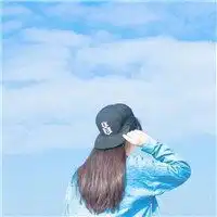  海边背影图片女伤感微信头像图片大全