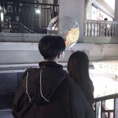  不会说话的男生怎么追女孩子