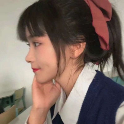好看的女生头像侧面