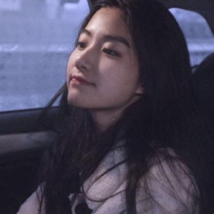  超好看女生文字头像,温柔的美女很安静的