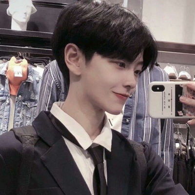  韩国男生头像真人一定要珍惜为你付出的男人
