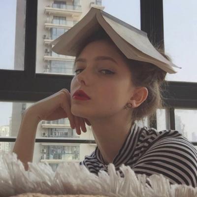  微博最新欧美头像女生小清新2018精选我在意的是你对我的态度