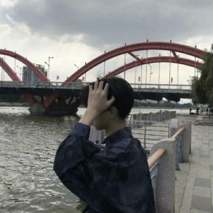  qq真人头像男生悲伤,颓废的男生送给伤心的人