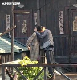  租界少年曝花絮,吴乾霸气拥吻贺红衣,张雪迎笑场轻捶黄子韬