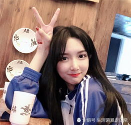  女装大佬艾比再现男儿身,中分刘海配上男装,帅到无法呼吸