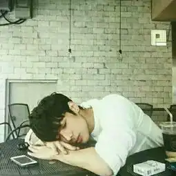  这个的另一半情侣头像